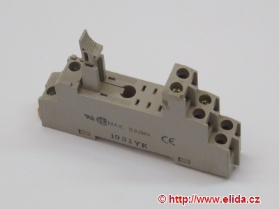 patice k relé P2RF-08-E OMRON